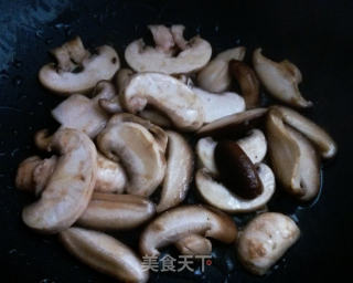 鸡汁香菇炒白菜的做法步骤：3