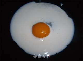 巧克力酱配卡仕达超软吐司的做法步骤：1