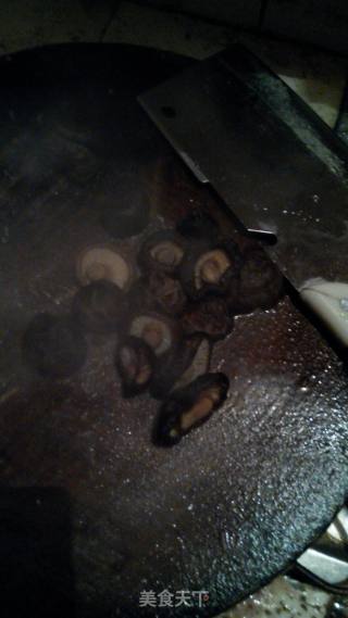 香菇鸡蛋肉饼的做法步骤：1