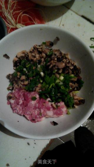 香菇鸡蛋肉饼的做法步骤：4