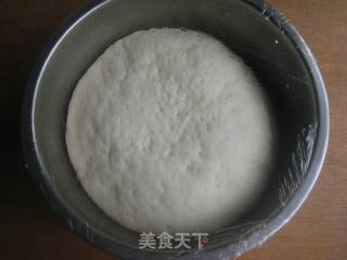 火腿肠卷的做法步骤：1