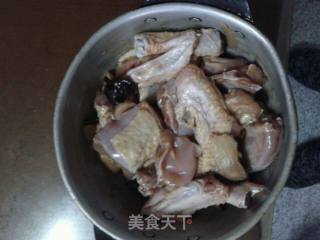 云耳蒸鸡的做法步骤：2