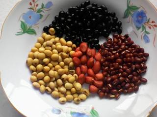 花生三色豆浆的做法步骤：1