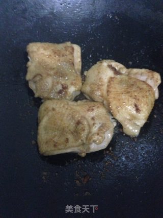香煎孜然鸡扒肉的做法步骤：4