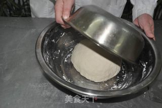 无矾油条的制作工艺的做法步骤：4