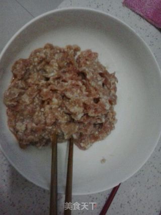 炸茄盒的做法步骤：1