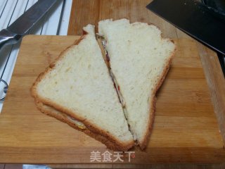 【培根煎蛋芝士三明治】——快速打造一顿丰盛的早餐的做法步骤：12