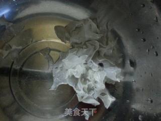 仿燕窝炖蛋的做法步骤：1