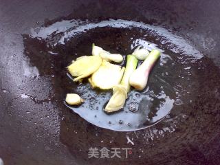 辣椒炒鸡翅的做法步骤：2