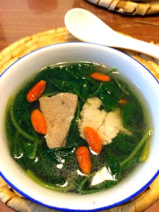 枸杞叶猪肝瘦肉汤的做法步骤：11