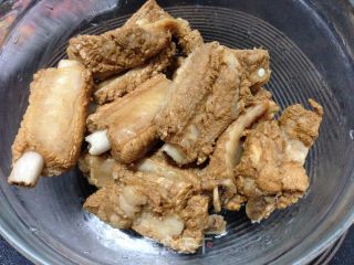 糖醋排骨的做法步骤：4