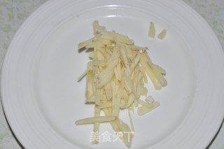 蒜香干煸杏鲍菇的做法步骤：3