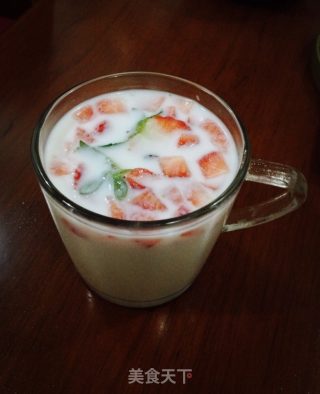 草莓酸奶的做法步骤：4