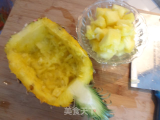 菠萝炒饭的做法步骤：3