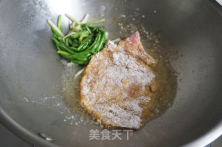 葱焅大排的做法步骤：8