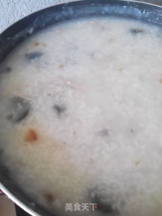 皮蛋瘦肉粥的做法步骤：3