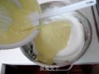 戚风蛋糕的做法步骤：9