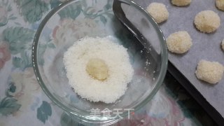 蛋白椰丝球的做法步骤：6