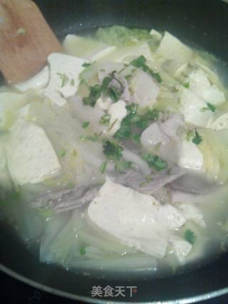 白菜炖豆腐的做法步骤：3