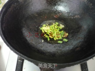 培根木耳炒西芹的做法步骤：7