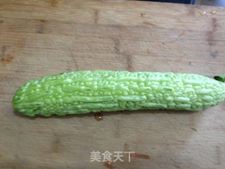 l凉拌苦瓜的做法步骤：1