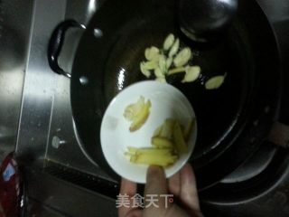 平菇面筋回锅肉的做法步骤：5