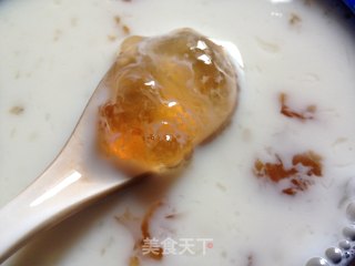 桃胶牛奶西米露的做法步骤：2
