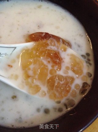 桃胶牛奶西米露的做法步骤：4