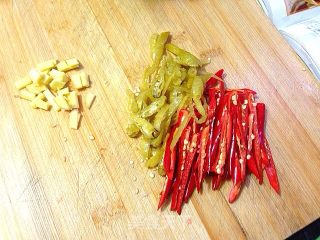 香芹泡椒牛肉丝的做法步骤：4
