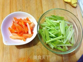 香芹泡椒牛肉丝的做法步骤：5