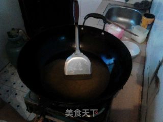 红烧鲫鱼的做法步骤：1