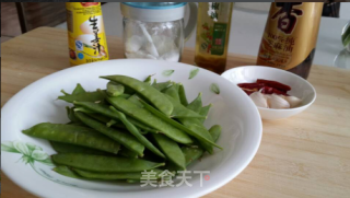 凉拌荷兰豆的做法步骤：1