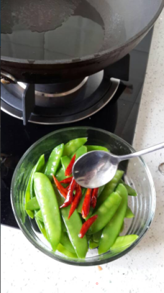 凉拌荷兰豆的做法步骤：6