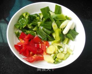 家常小炒肉的做法步骤：3