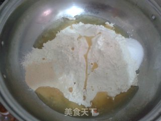 英式咸面包——布鲁姆面包的做法步骤：1