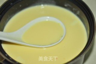 蓝樱桃朗姆酒冰淇淋的做法步骤：3