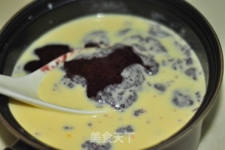 蓝樱桃朗姆酒冰淇淋的做法步骤：6