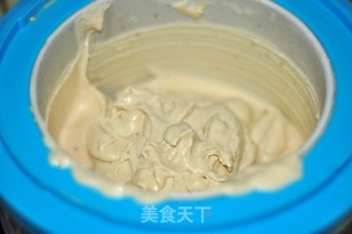 蓝樱桃朗姆酒冰淇淋的做法步骤：11