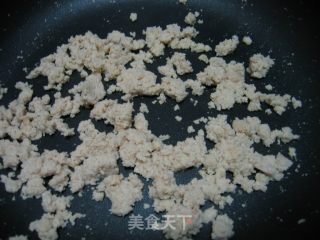 花生渣的华丽转身——香炒花生松的做法步骤：2