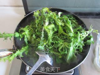 荠菜春笋的做法步骤：4