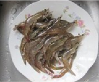 改良版口味虾的做法步骤：1