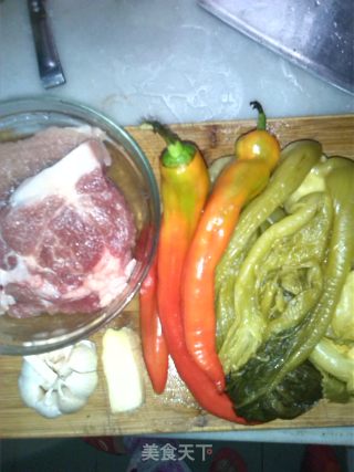 酸菜肉沫炒饭的做法步骤：1