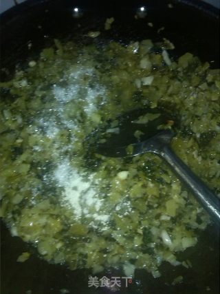 酸菜肉沫炒饭的做法步骤：8
