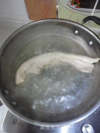好吃不油腻的【红烧肉】的做法步骤：2