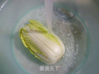 海鱼肉卷炒娃娃菜的做法步骤：2
