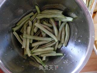 小南瓜炖土豆的做法步骤：2
