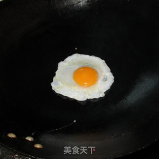 鸡蛋咖喱面的做法步骤：2