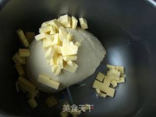 培根奶酪肉松排包的做法步骤：1