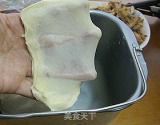 培根奶酪肉松排包的做法步骤：2