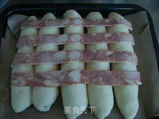 培根奶酪肉松排包的做法步骤：8